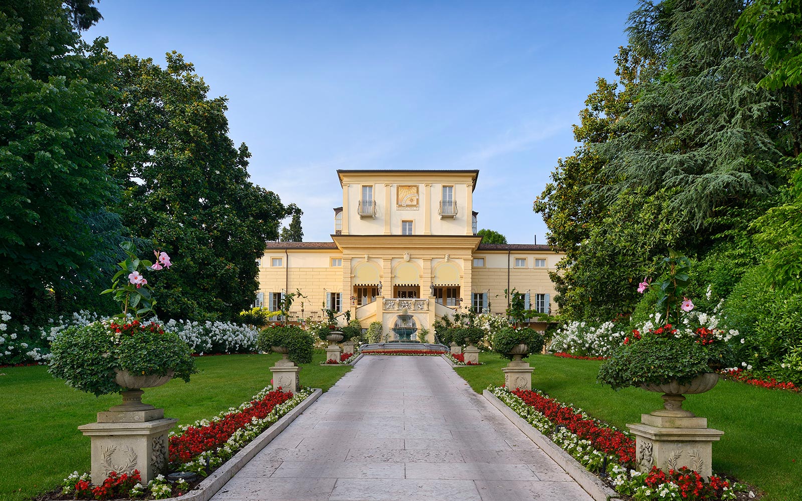 gallery-byblos-luxury-art-hotel-villa-amista-verona-11