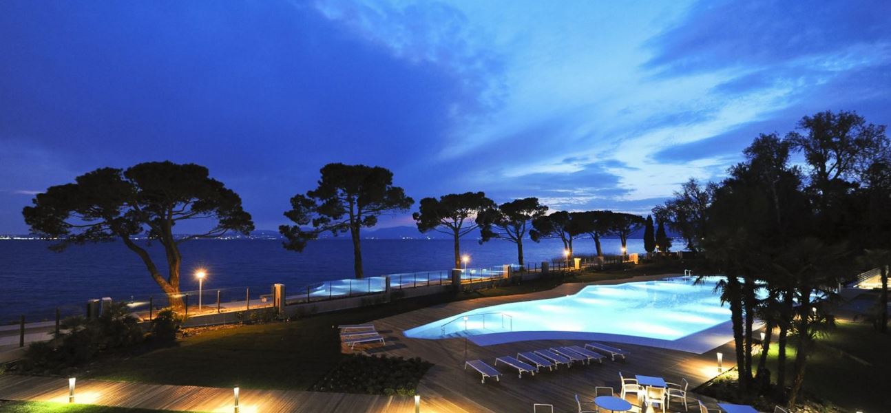 esterna-parco-piscina-corte-valier